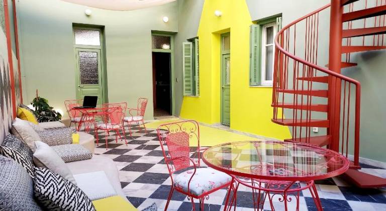 Serviced apartment with yard | Near Temple of Hephaestus | Dogs allowed — photo 5