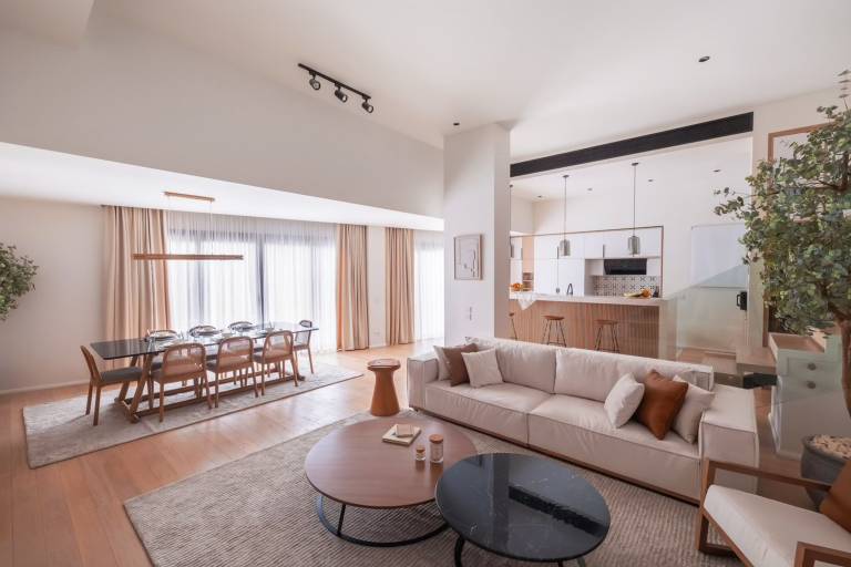 VESTA Luxury APT 3BR La Mirada