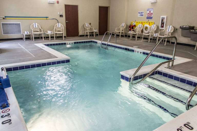Cobblestone Hotel & Suites - Chippewa Falls — photo 5
