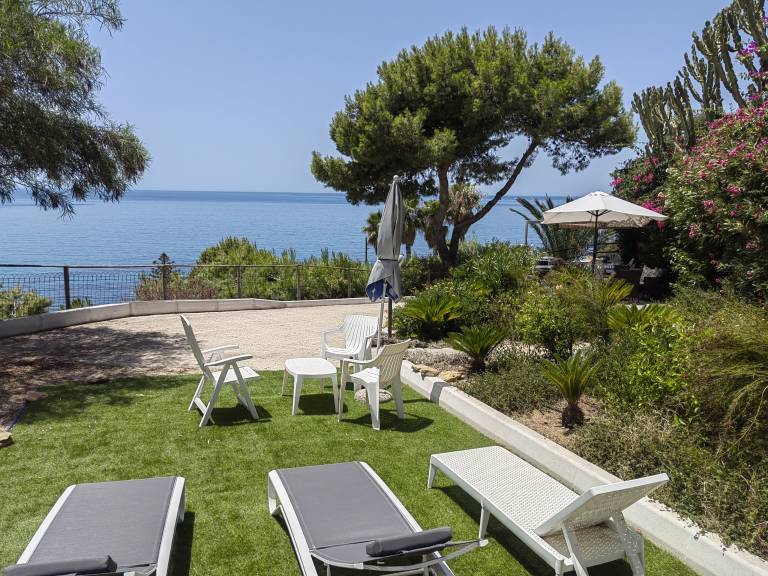 House with barbecue, yard & terrace | Panoramic view — photo 4