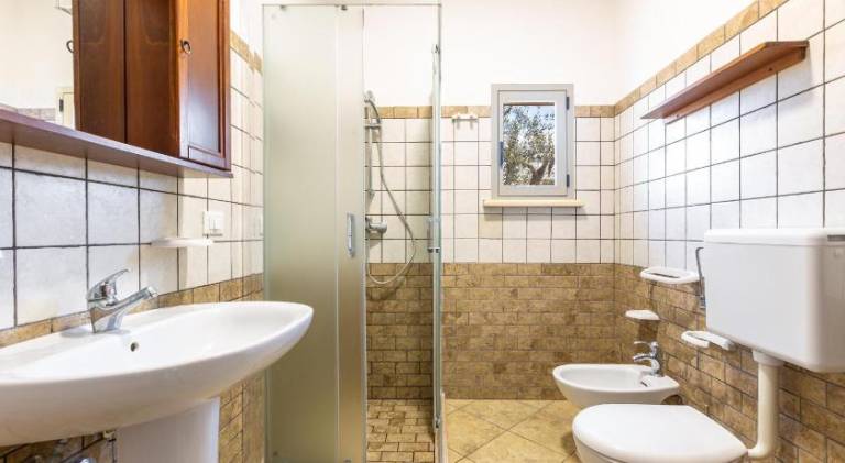 Apartment with jacuzzi — photo 2