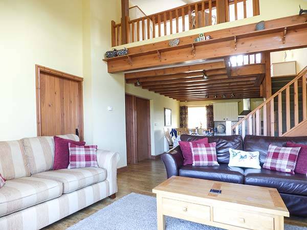 Children-friendly cottage with yard & patio | Pets allowed — photo 5