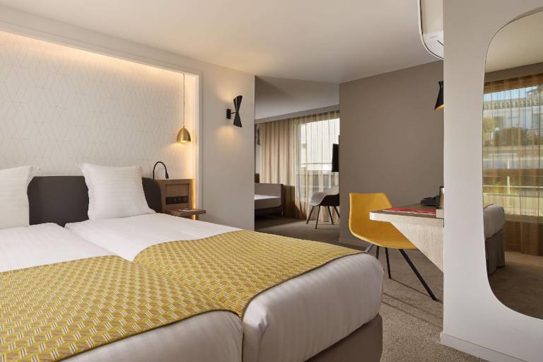 Auteuil Tour Eiffel Hotel in Boulogne-Billancourt