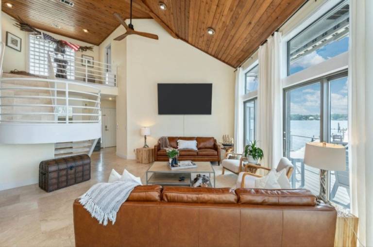 House with terrace & barbeque | Lake view — photo 4