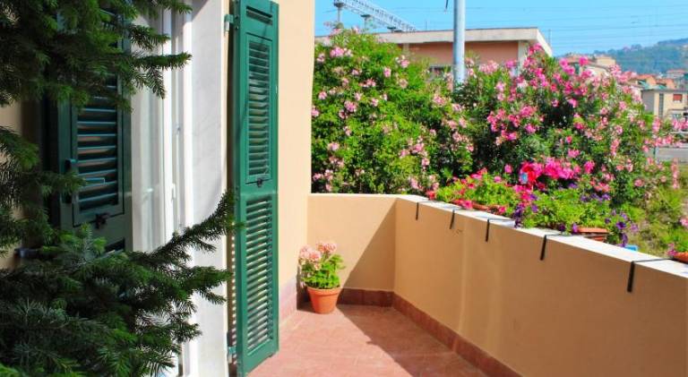 Vacation home with 1 room for 4 persons in La Spezia