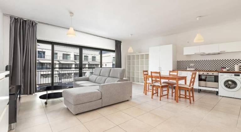 Apartment with pool in St. Julian's