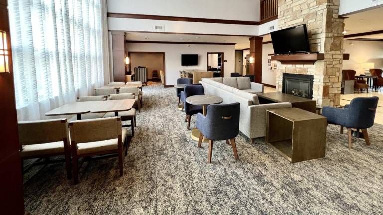 Staybridge Suites Milwaukee West-Oconomowoc By IHG in Waukesha, WI