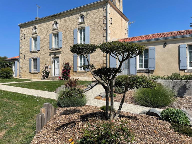 Bed and breakfast  Saint-Maixent-de-Beugné
