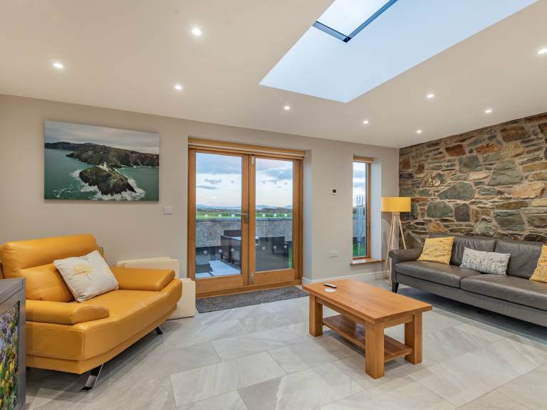 Cottage with jacuzzi & garden | River view — photo 5