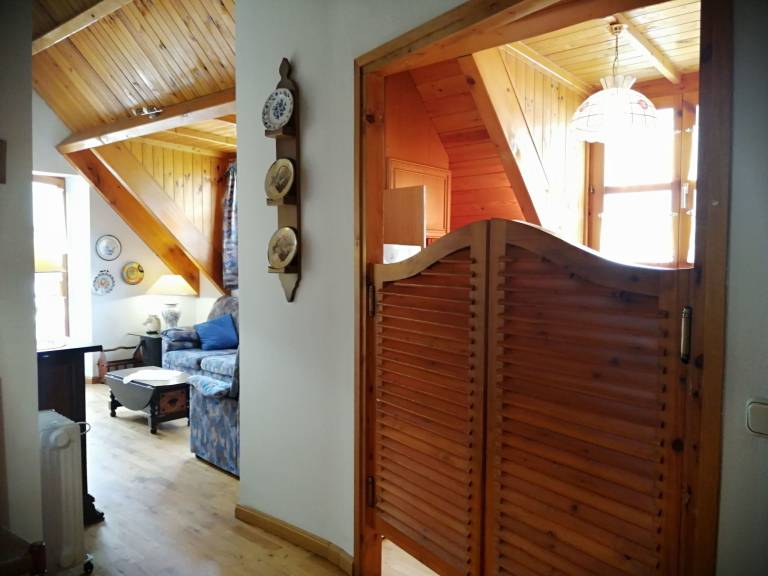 Holiday apartment with yard — photo 3