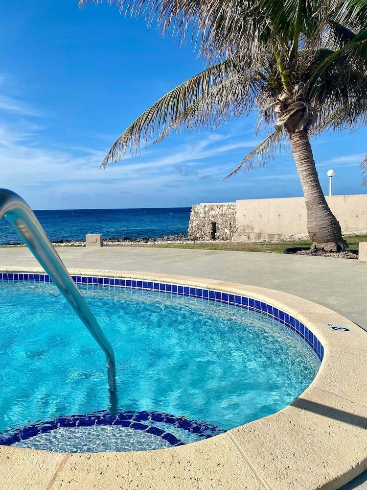 Apartment Seven Mile Beach