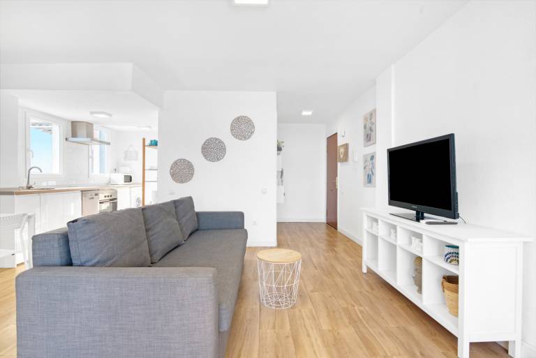 Fully equipped beautiful apartment with yard & pool | Next to the beach | Dogs allowed — photo 3