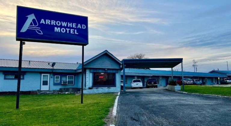 Arrowhead Motel in Burnet, TX