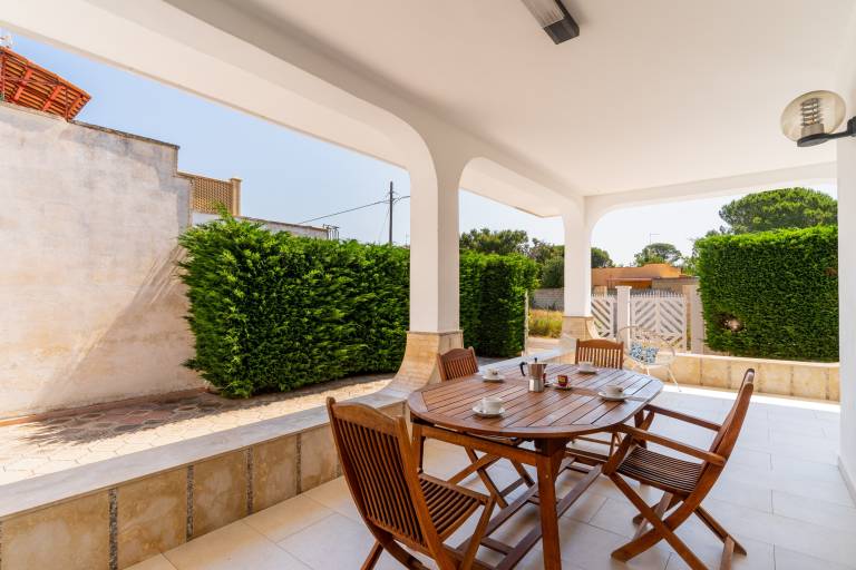 Villa with barbecue, patio & garden | Garden view — photo 2