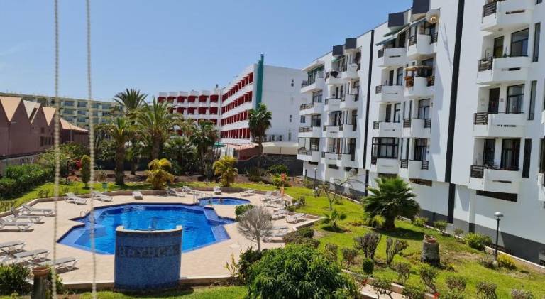 Beautiful holiday apartment with pool | Pet-friendly in San Bartolomé de Tirajana