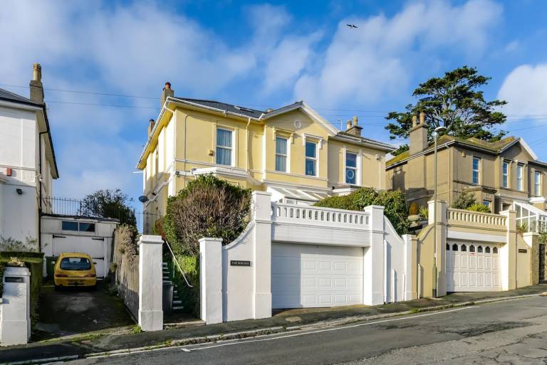 The Birches - Luxurious Villa ideal for families in Paignton