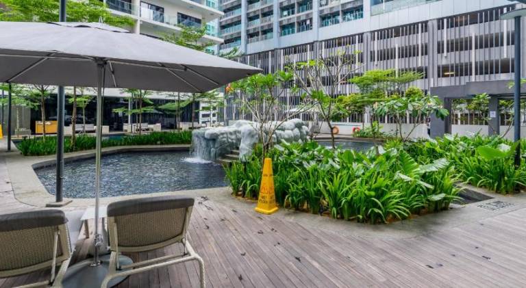 Rental apartment with pool, sauna & garden | Near Petronas Towers | Dogs allowed — photo 3