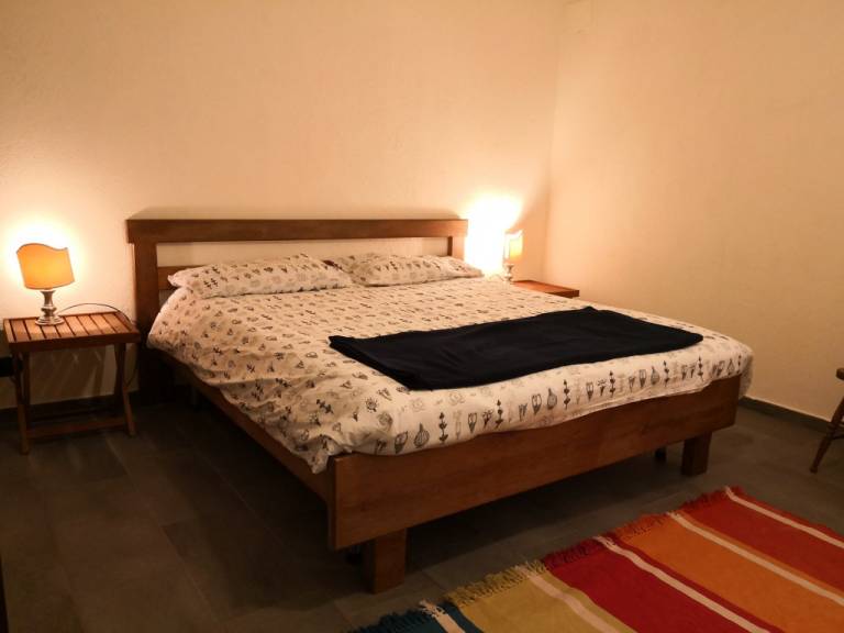 Family-friendly beautiful rental apartment with patio, yard & barbeque | Mountain view | Pets are welcome — photo 3