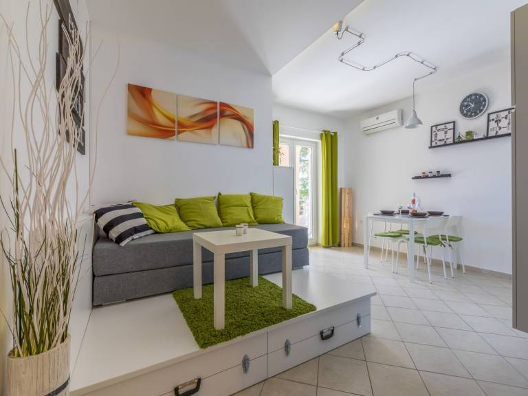 Apartment Color Green — photo 2