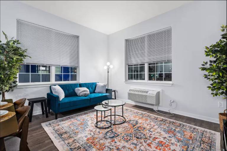 Prime Condo Oasis: Only 25 Minutes to Soho NYC — photo 3