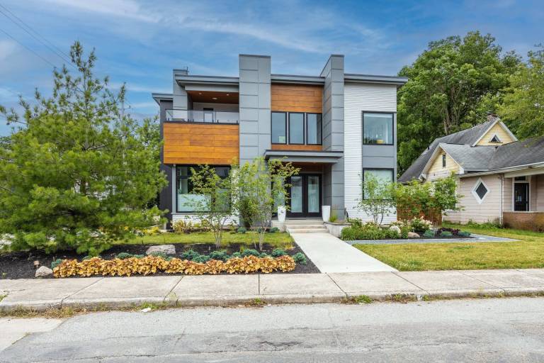 House  Beech Grove