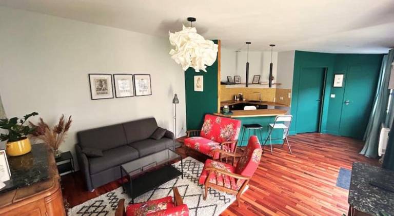 Apartment with garden, terrace & BBQ in La Rochelle