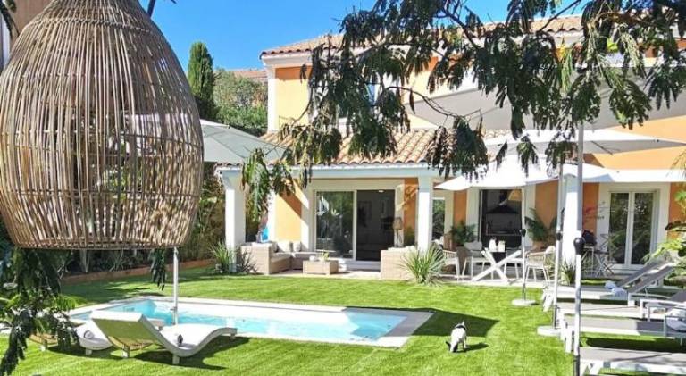 Villa with yard, private pool & patio — photo 5