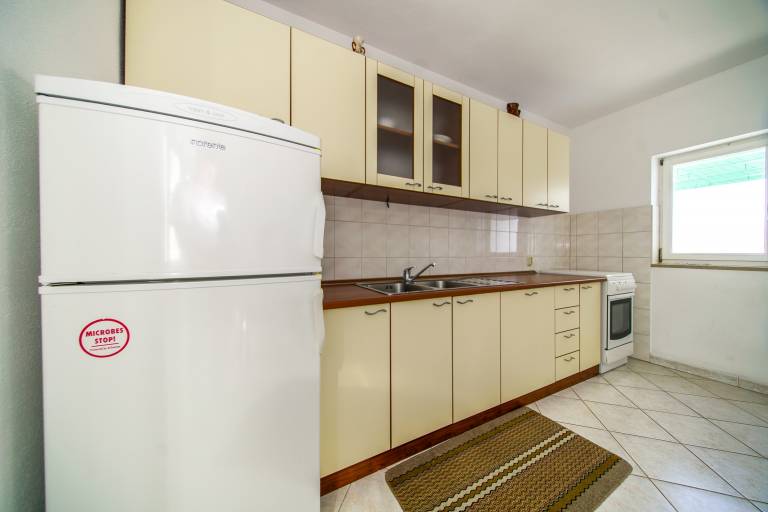 Three bedroom apartment with terrace and sea view Postira, Brač (A-18472-a) — photo 4