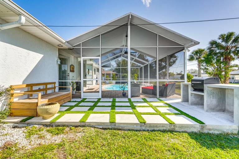 3 Mi to Beach: Pet-Friendly Home in Port Charlotte — photo 2
