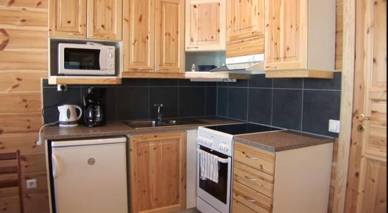 Vacation home with sauna & patio | Pet-friendly — photo 3