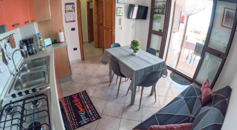 Rental apartment with terrace, yard & barbecue — photo 5
