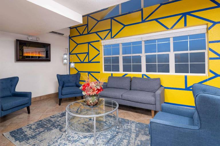 Microtel Inn & Suites by Wyndham Salt Lake City Airport — photo 4