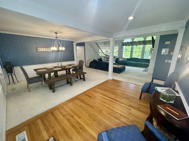 Stunning 5-bed, 3-bath home with 3,500 sq ft in the heart of Harwich! — photo 4