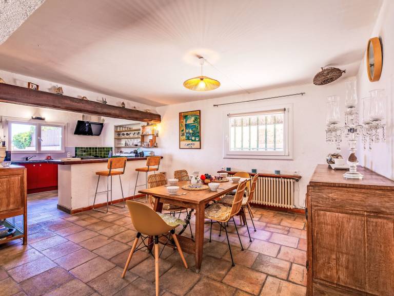 Family-friendly charming vacation home with garden, grill & patio | Sea view | Pets allowed — photo 5