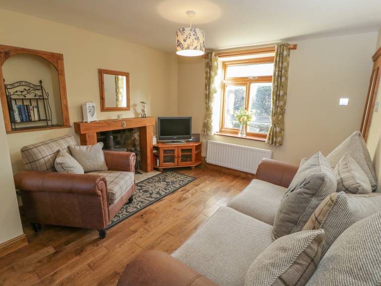 Cottage with garden | Beach view — photo 2