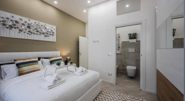 Holiday apartment with 2 rooms for 6 persons in Bol