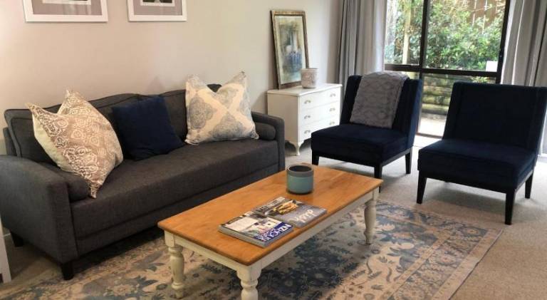 Holiday apartment | Next to the beach | Pets are welcome in Auckland