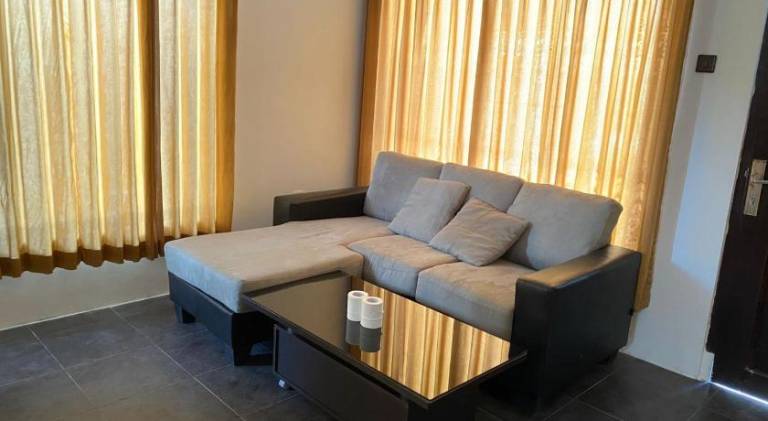Beautiful apartment with yard & terrace | Suitable for remote work | Dogs allowed — photo 4