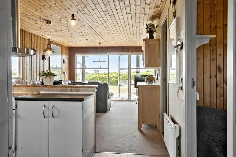 Vacation home with grill, patio & sauna — photo 3