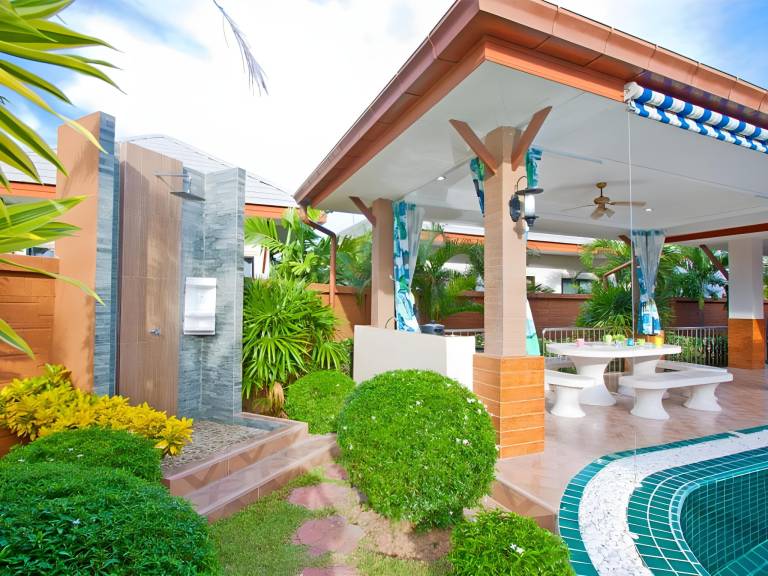Villa with patio, yard & grill | Suitable for remote work — photo 4