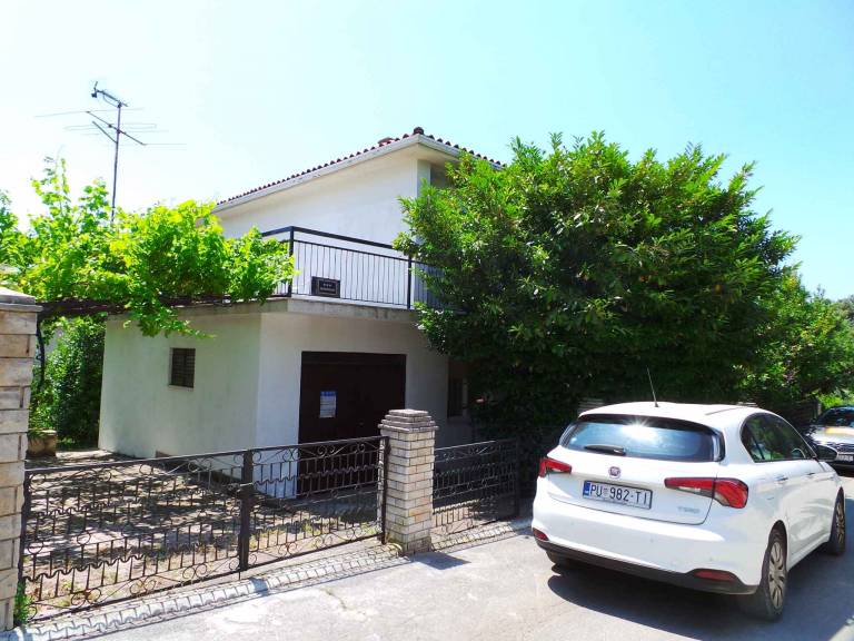 Holiday home with cosy terrace close to the beach — photo 2