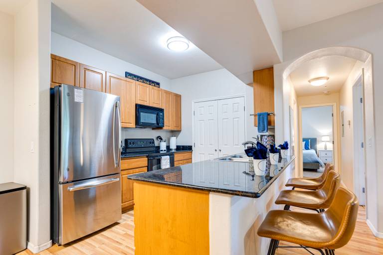 Family-friendly beautiful condo with heated pool, barbecue & jacuzzi | Pet-friendly — photo 5