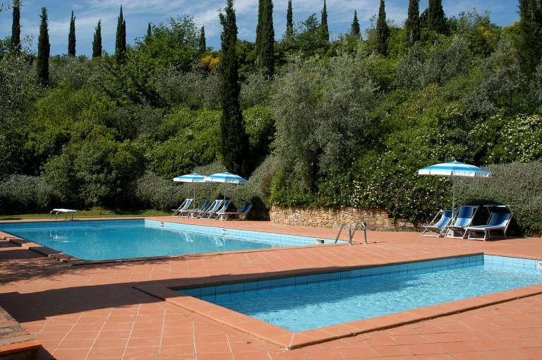 Rental apartment with barbeque in Montaione