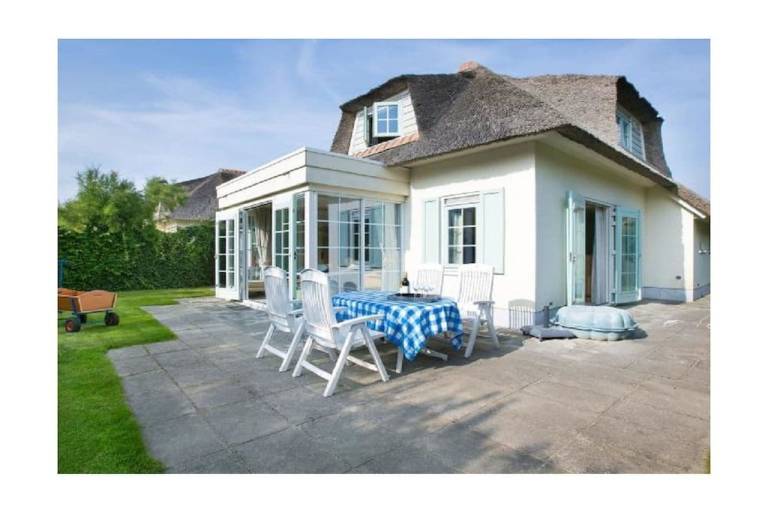 Fully equipped villa with yard | Beach nearby | Pets allowed — photo 2