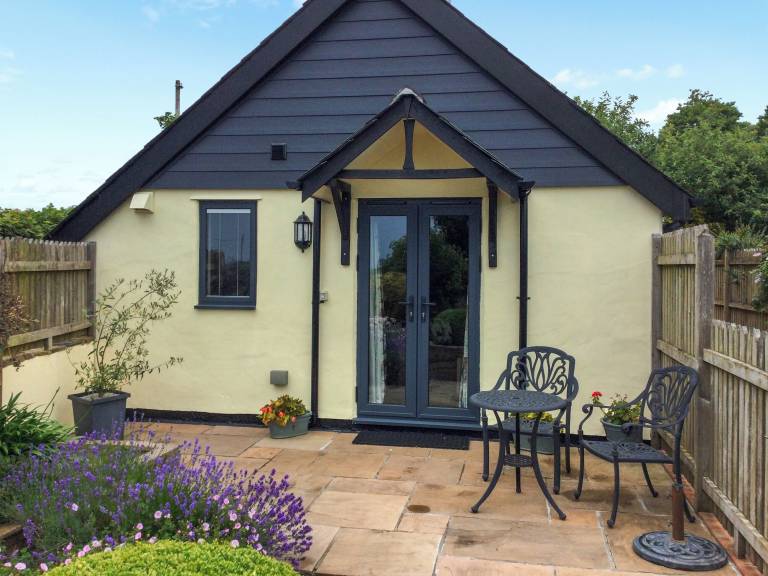 Cabin  Sutcombe