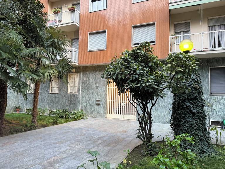 Apartment  Sesto San Giovanni