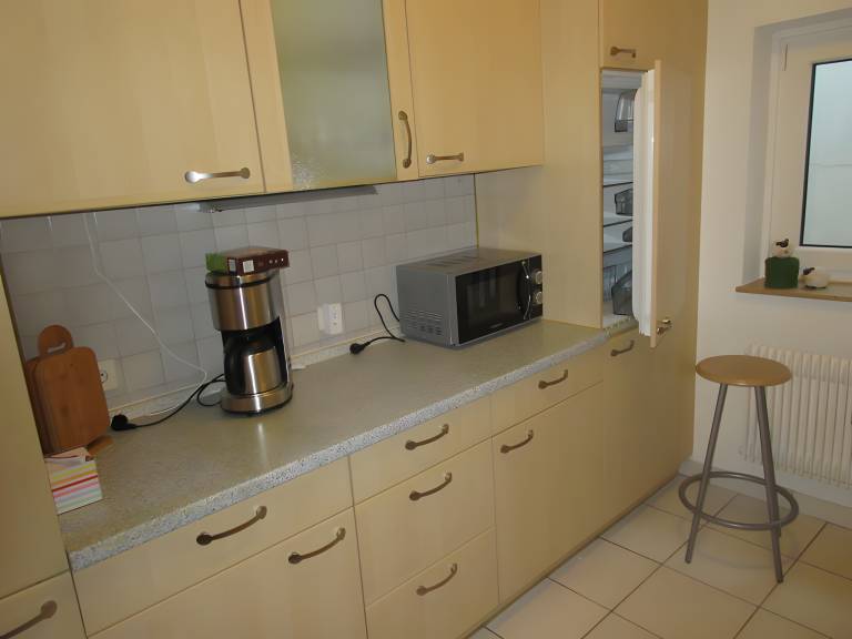 Fully equipped lovely rental apartment with patio, garden & fast internet | Garden view | Pets are welcome — photo 4