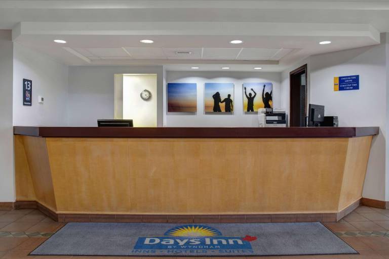 Days Inn by Wyndham Whitecourt — photo 4
