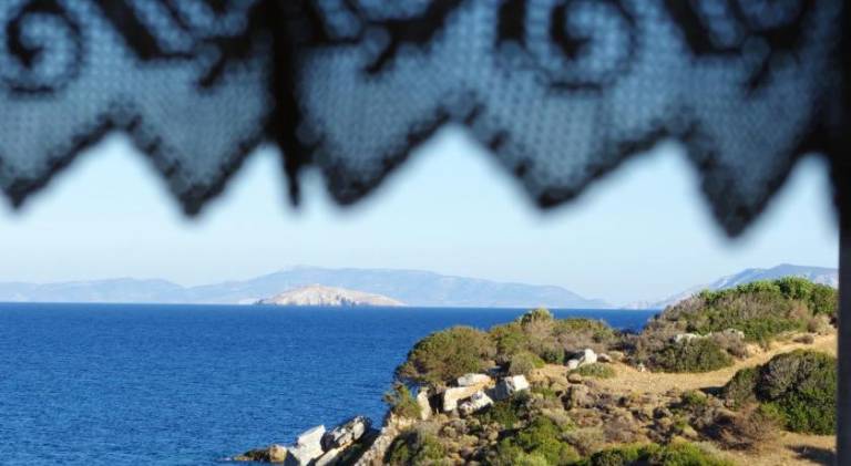 Vacation home with patio, yard & barbecue | Pet-friendly in Naxos