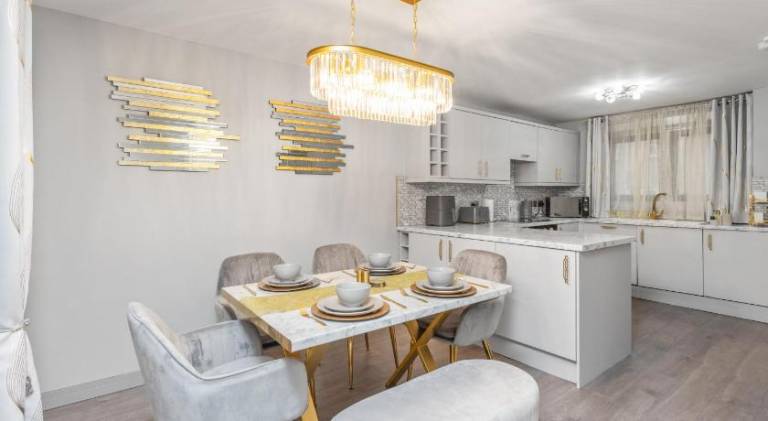 Nice vacation home with yard | Beach nearby | Pet-friendly in Edinburgh